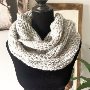 Gap Chunky Knit Infinity Scarf Gray